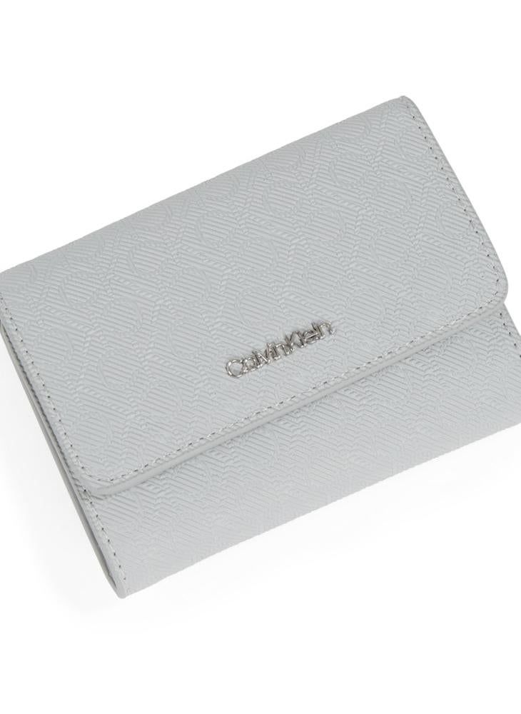 CALVIN KLEIN SMALL TRIFOLD WALLET  - Image 3