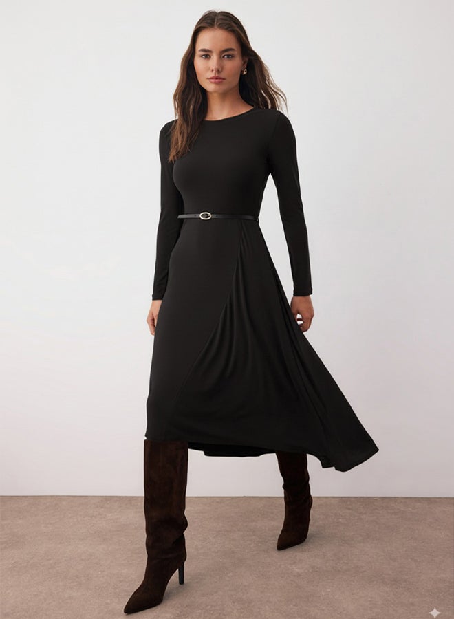 trendyol Black Plain ALine/ALine Open Waistband Detail Crew Neck Stretchy Maxi Knit Dress - Image 2