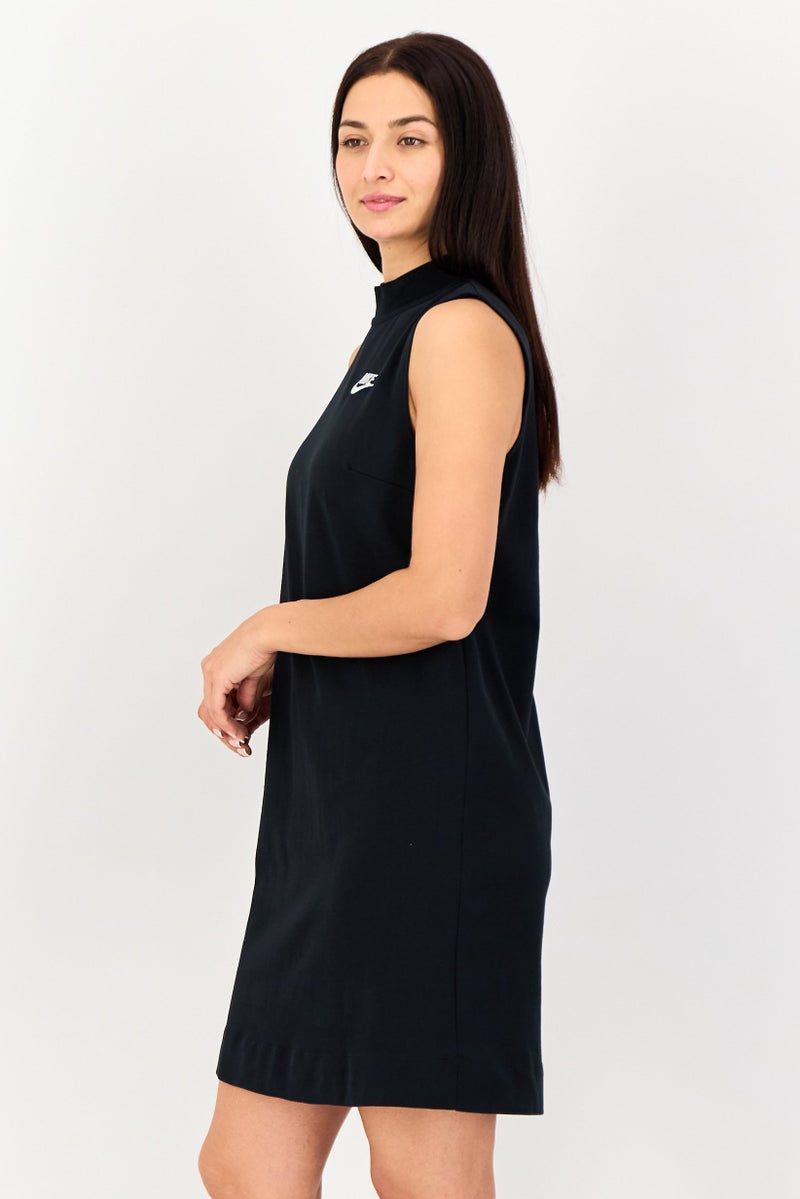 Nike فستان رياضي نسائي مزين بشعار مطرز، خارجي، أسود - Image 3