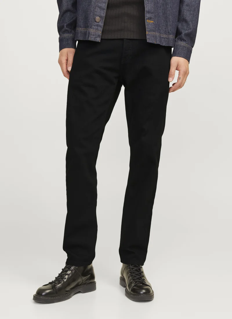 Tapered Fit Jeans