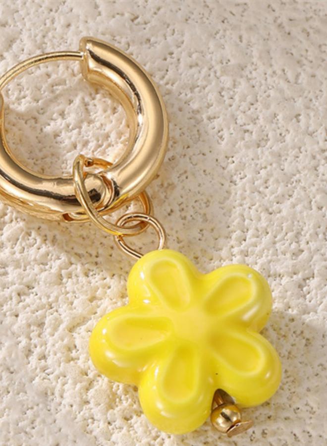 Take Two Heart-Shaped Flower Detail Hoop Earrings - Image 3
