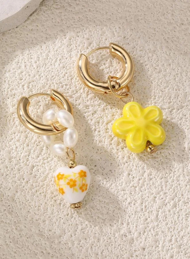 تايك تو أقراط حلقية بتصميم قلب وتفاصيل زهور