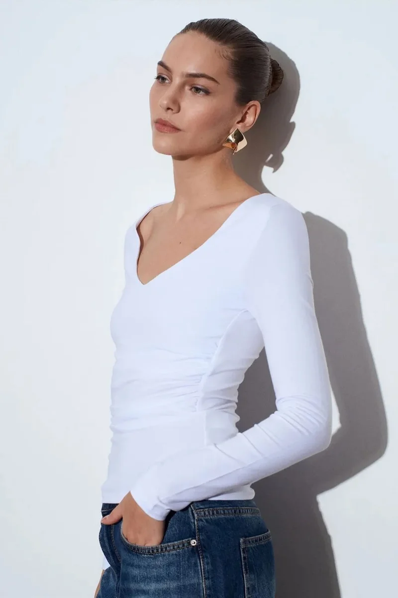 Dilvin White DILVIN Slim Fit V-Neck Knit Blouse for Women | Best Price UAE