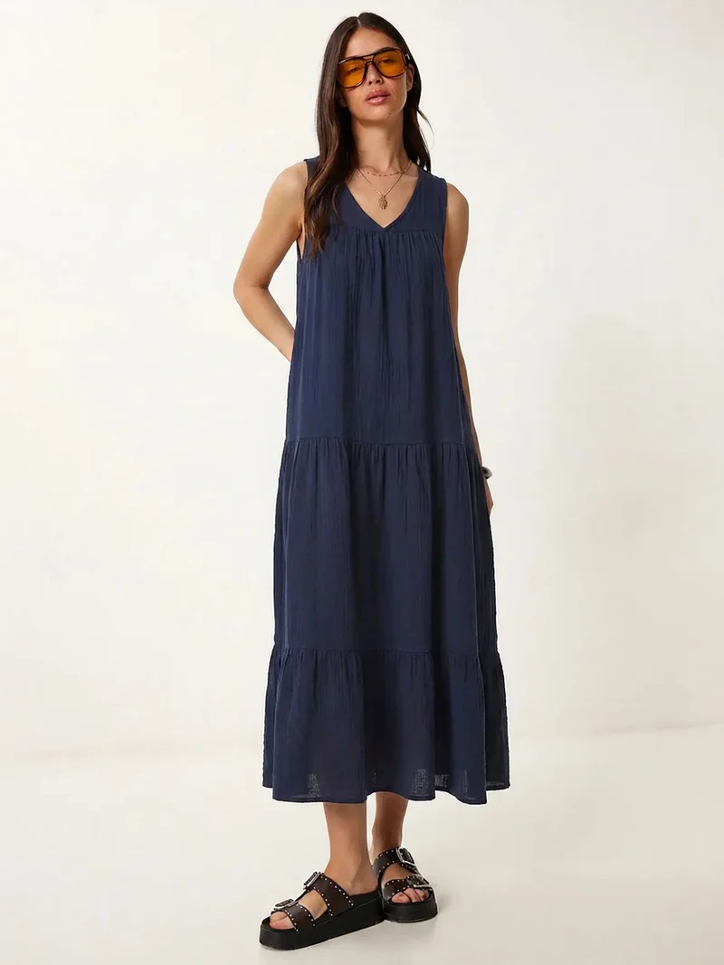 السعادة في إسطنبول ISTANBUL Frilly V-Neck Midi Dress
