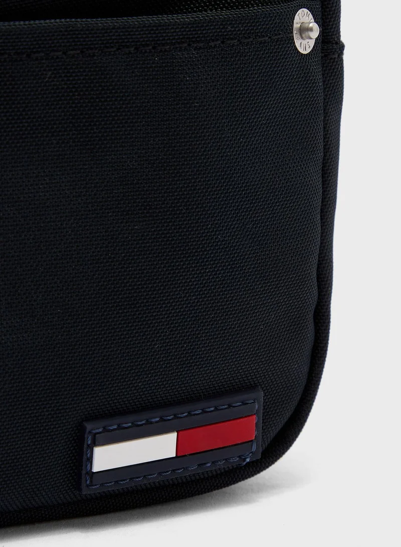 TOMMY JEANS Logo Detail With Loop Wash Bag