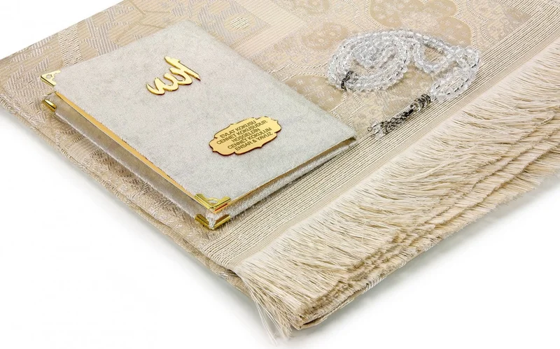 İhvan Ikhvan 10 Pieces Velvet Covered Bag Size Book of Yasin with Taffeta Prayer Mat Special Box with Allah Name Special Plate Prayer Beads Cream 1217
