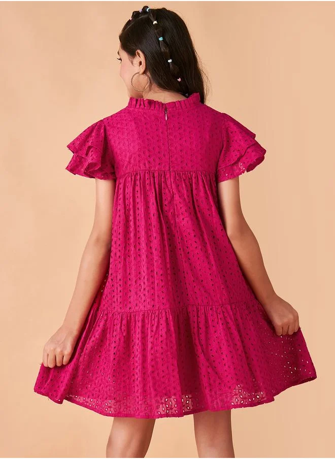 ستايلي Broderie Detail High Neck Tiered Dress