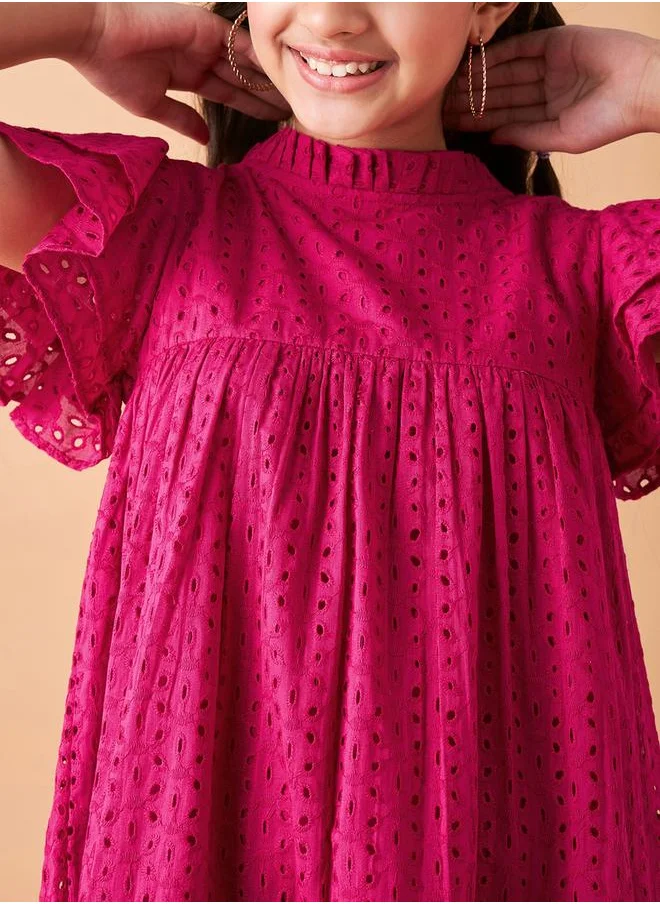 ستايلي Broderie Detail High Neck Tiered Dress