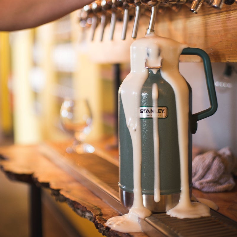 Stanley Classic Easy-Pour Growler 64 oz | Keeps Beer Cold or Coffee Hot | Leakproof Steel Lined Lid and Easy to Carry Handle | Insulated Stainless Steel | BPA-Free | Hammertone Green - Image 2
