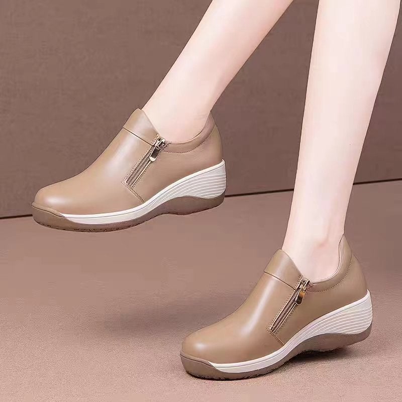 Women's Casual Thick Sole Low Top Sneakers with Checkered Pattern - Image 1