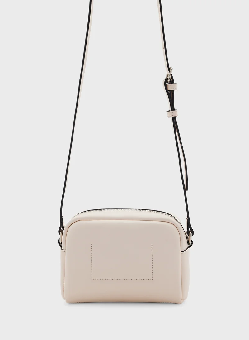 كالفن كلاين جينز SCULPTED CAMERA BAG18 MONO