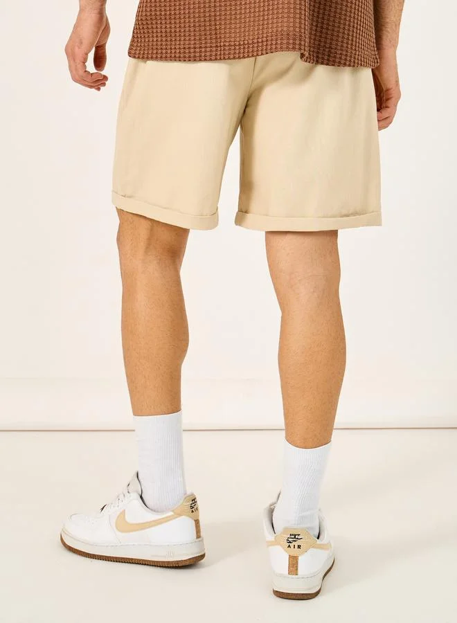 ستايلي شورت قصير بخصر متوسط مقاس عادي