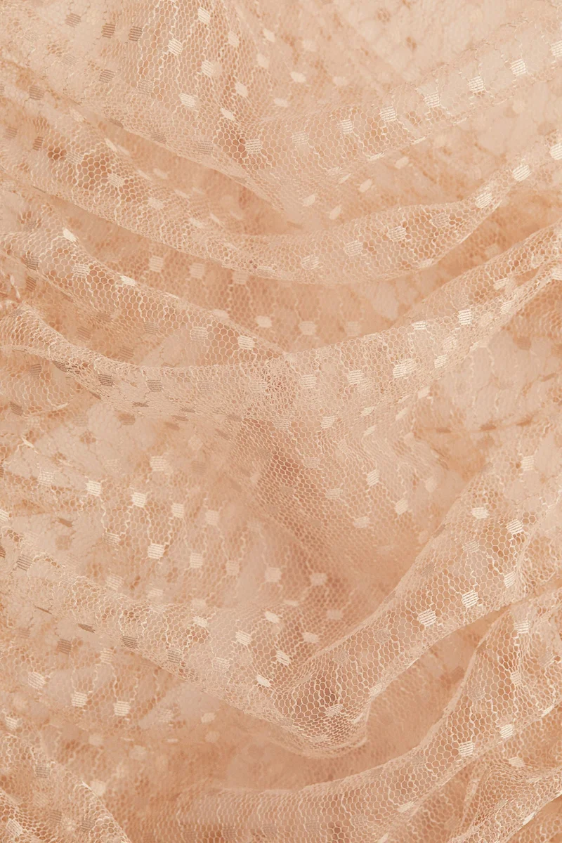 اتش اند ام بلوزة شبكية مطرزة