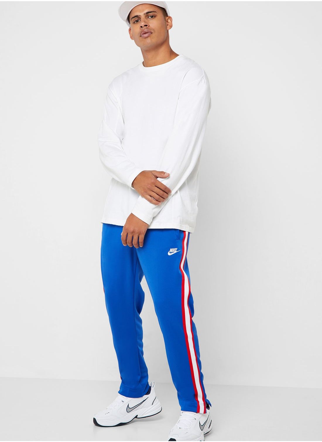 Nike hotsell tribute sweatpants