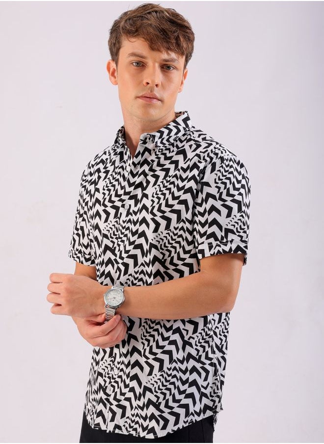 The Indian Garage Co Men Slim Fit Psychedelic Half Sleeves Cutaway Collar Casual Shirt  - Image 4
