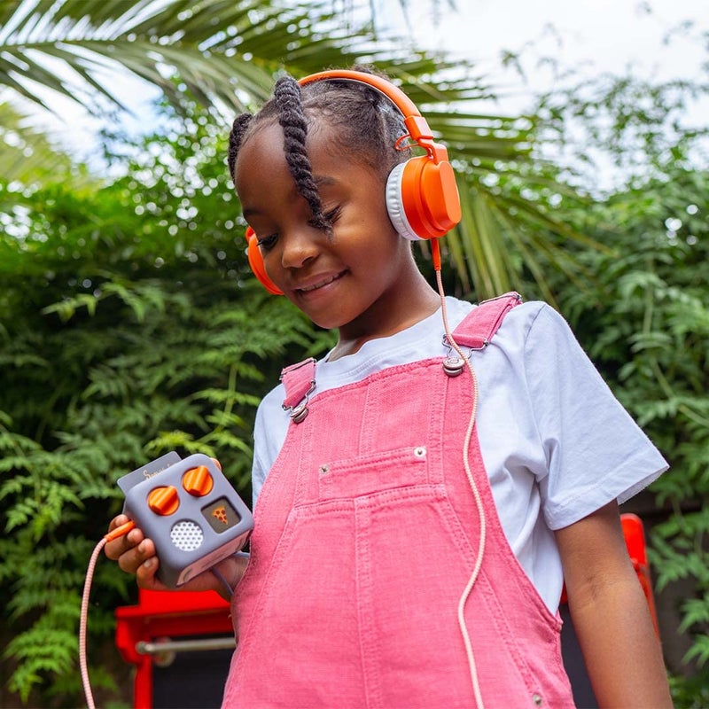 Yoto Wired Headphones – Kids Accessories, Lightweight Adjustable & Foldable Over-Ear Earphones with Travel Bag, Volume-Limiting for Safe Listening & Daisy Chain Feature for Audio Sharing - Image 5