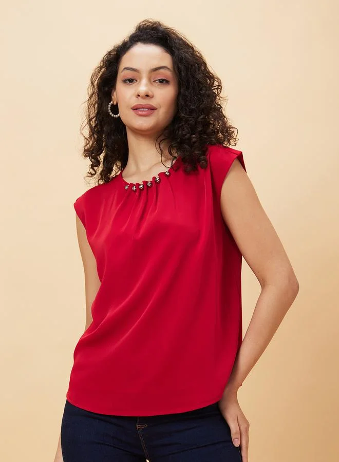 globus Embellished Pleated Neck Sleeveless Top