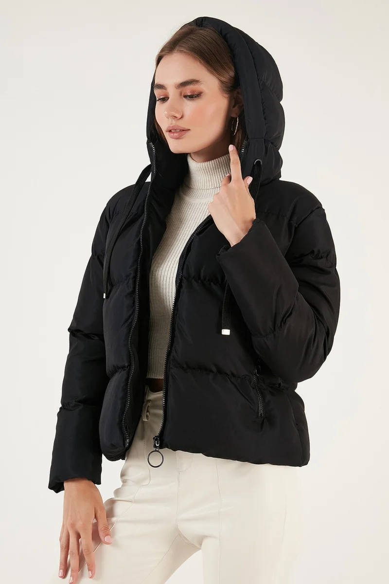 ليلا Pocket Hooded Regular Fit Puffer Coat Women's Coat 640Y002