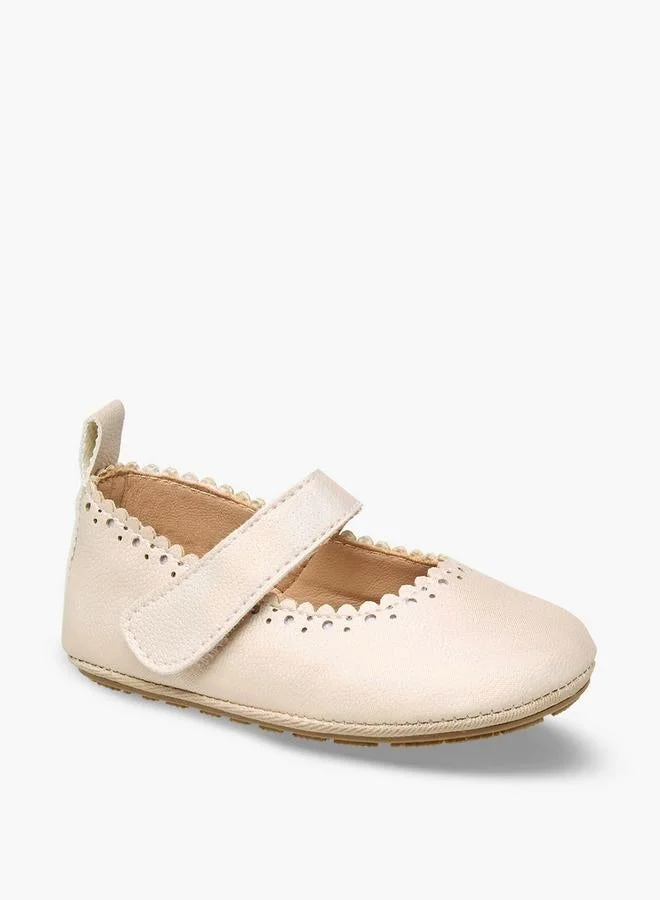 بيرفيت Booties With Hook And Loop Closure