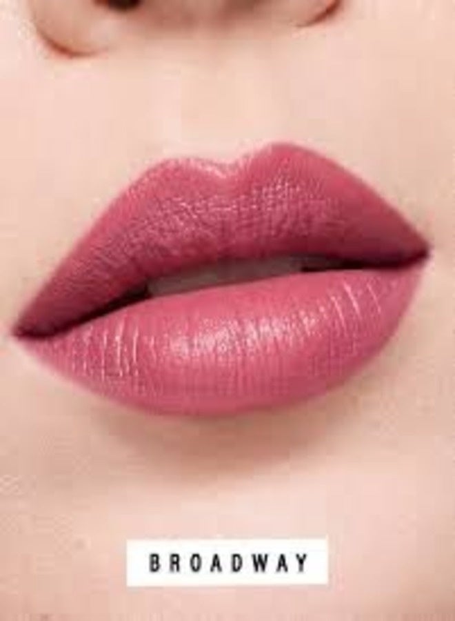 مكياج ماريو أحمر شفاه سوبر ساتين® من ميك أب باي ماريو، 3.5 غرام - لون برودواي - وردي فاتح، مريح في الارتداء، غني بالأصباغ، بلمسة نهائية ساتانية - Image 3