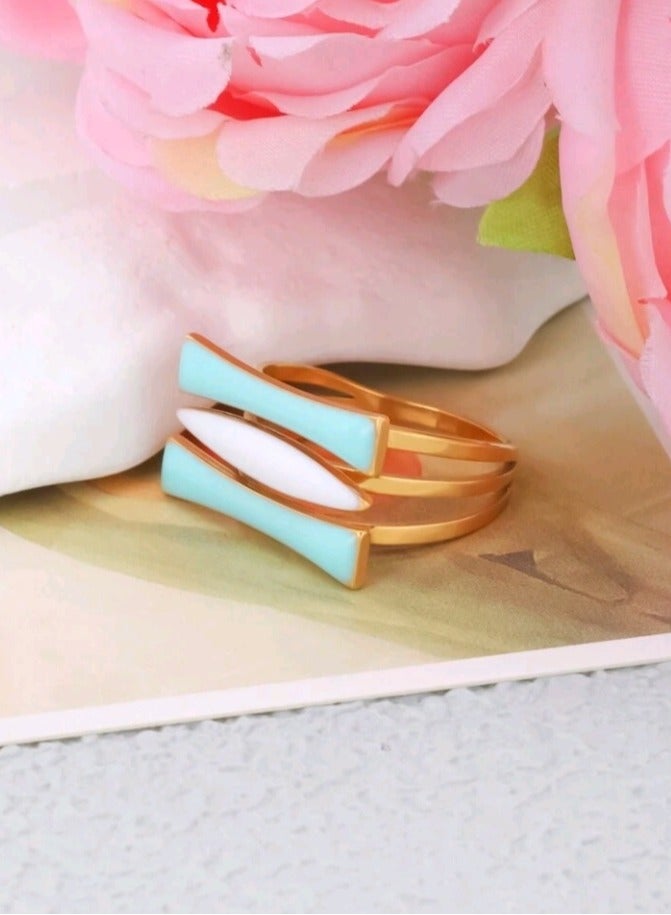 خاتم نسائي فاخر تصميم راقٍ مطلي بالذهب مقاس ثمانية - Image 3