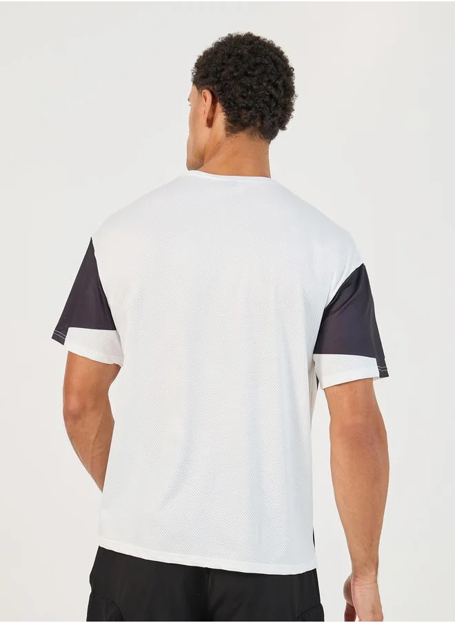 Styli Color Block Athleisure Mesh Printed T-Shirt
