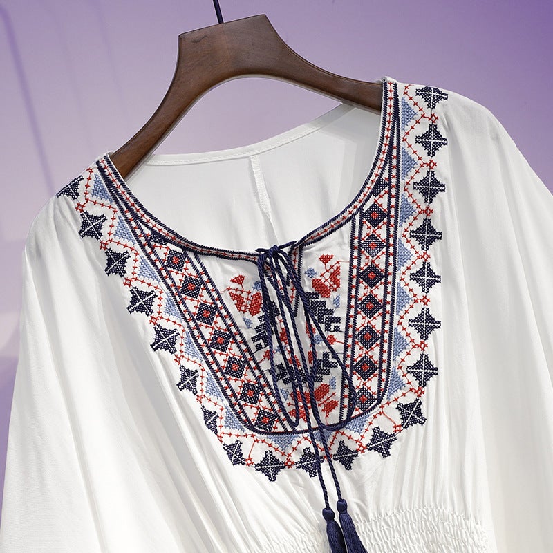 Wholesale 2023 Summer new Korean style loose slimming top womens fashionable age-reducing retro printed shirt White - Image 5
