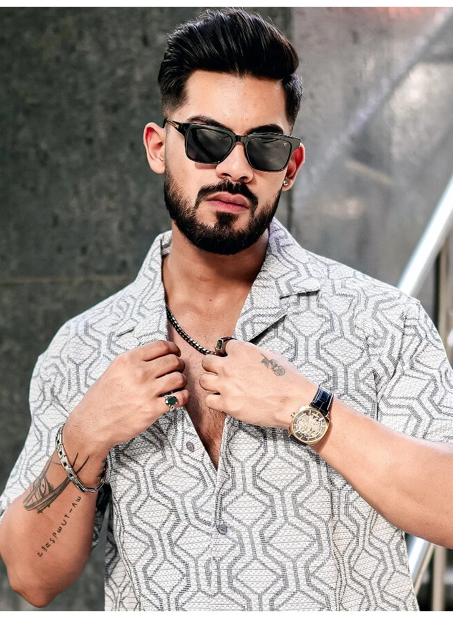 مانياك Maniac Mens Textured Solid Collared Neck Half Sleeve Grey and White Cotton Shirt