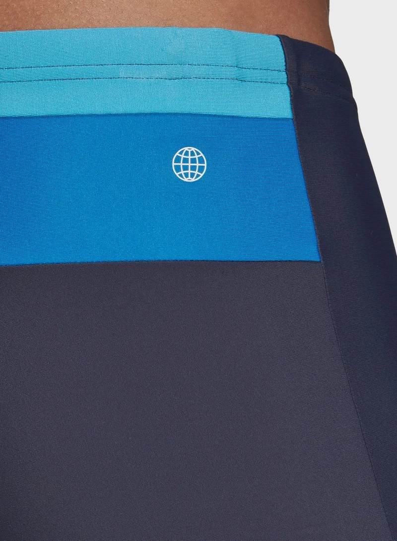 adidas بوكسر سباحة بنمط كتل الالوان