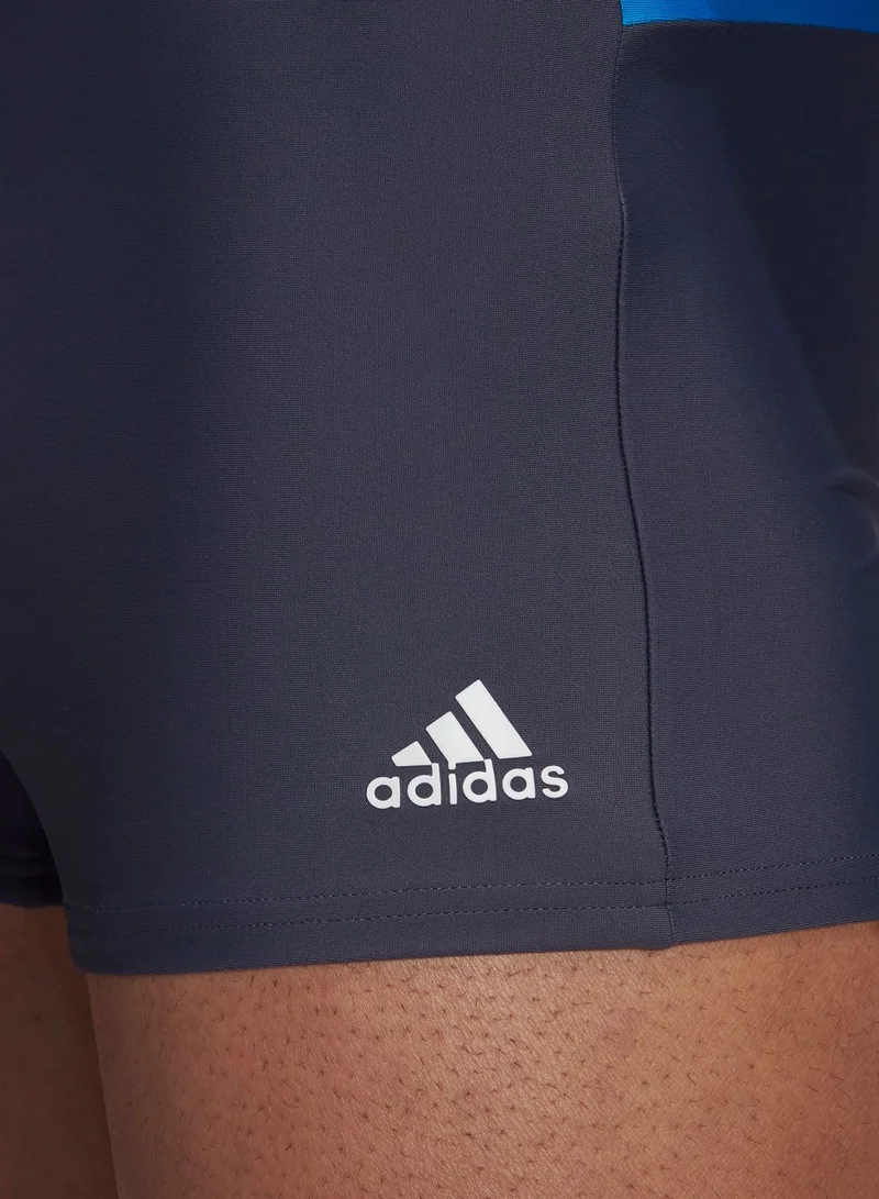 adidas بوكسر سباحة بنمط كتل الالوان