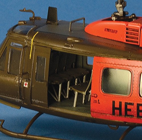 ITALERI مجموعة نموذج بيل UH-1D إيروكوايس - Image 4