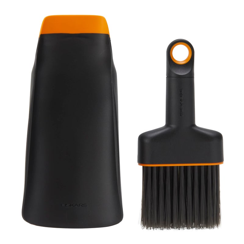 Fiskars Planting Soil Scoop & Brush Set, Dual-Sided Tool for Indoor Digging & Cleanup, Narrow Rigid End & Flexible Dustpan for Potting, Soft Bristles Sweep Debris, Recycled Plastic - Image 1