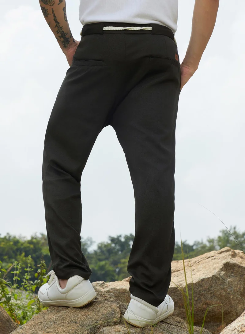 Campus Sutra Campus Sutra Men's Saltbox Beige Korean Tailored Trousers For Casual Wear | Regular Fit | Low-Rise | Button Closure | Trousers Crafted With Comfort Fit For Everyday Wear