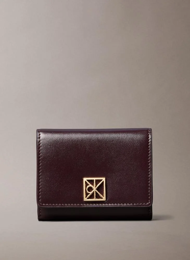 CALVIN KLEIN Emblem Hardware Medium Trifold Wallet