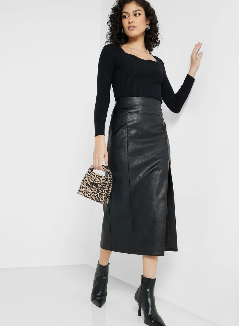 ELLA Sweetheart Sweater