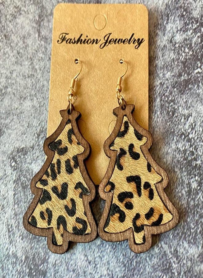 ZMANYIJEW Wooden Christmas Tree Earrings, Vintage Leopard Cow Print Fur Leather Wooden Boho Earrings, Christmas Xmas Wooden Tree Drop Dangle Earrings for Women , Cow Print Earrings Lightweight Leather Wood Tree Shap Christmas Hook Earrings - Image 2