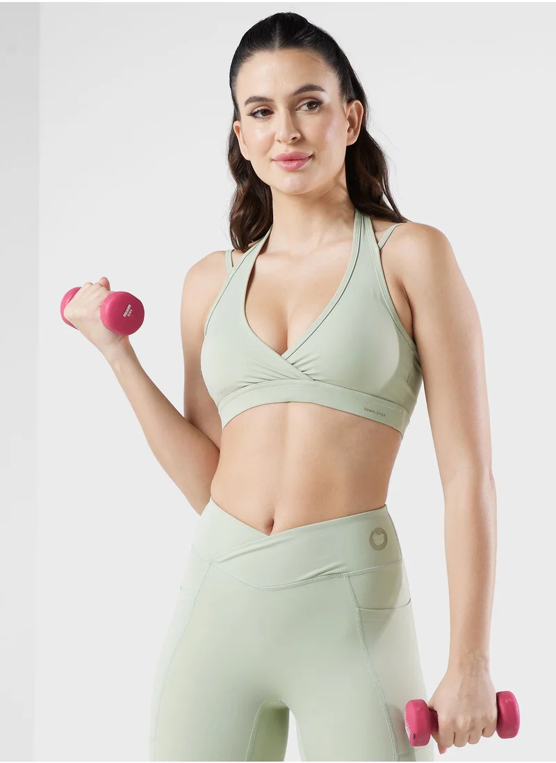 كون.يوغا V-Neck Sports Bra