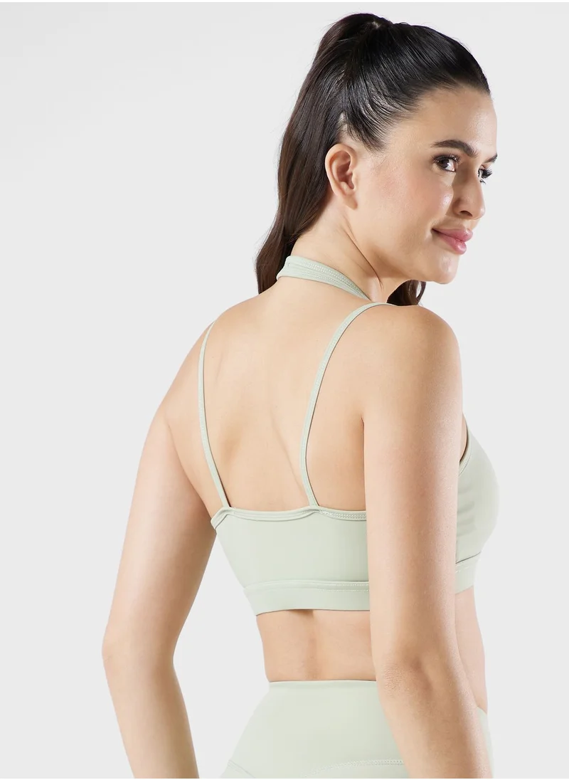 كون.يوغا V-Neck Sports Bra