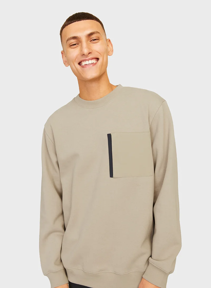 JACK & JONES Essential Front Pocket  Sweatshirts
