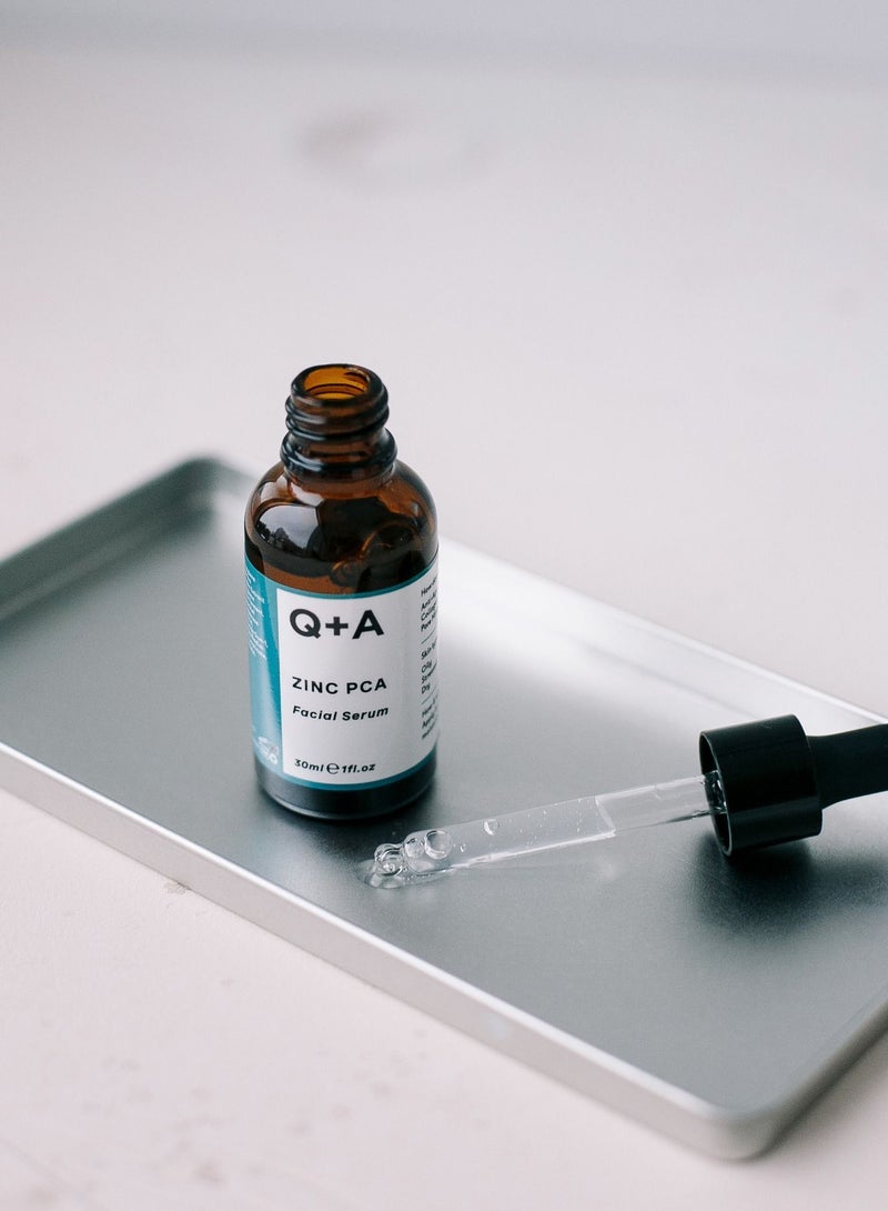 Q+A Serum Contains A Unique Combination Of Zinc PCA That Reduces Pore Size And Eliminates Impurities - 30ml - Image 3
