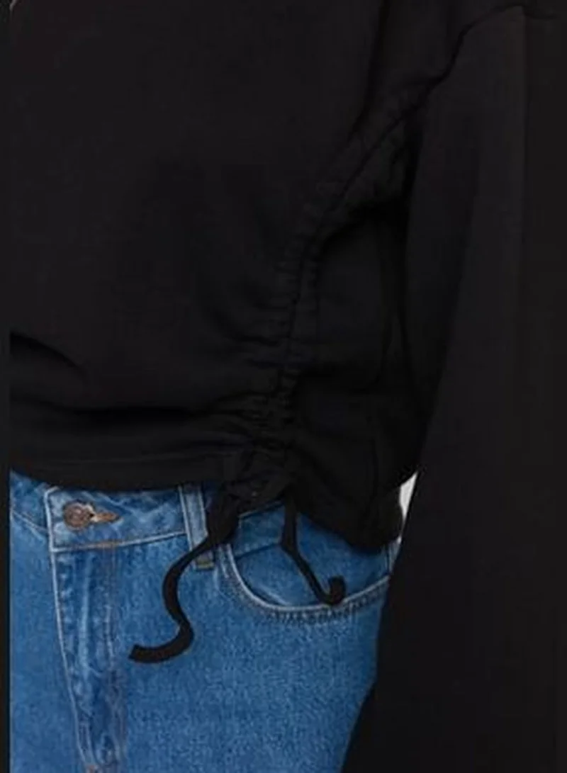 trendyol Black Pull-Detail Crop Knitted Sweatshirt.