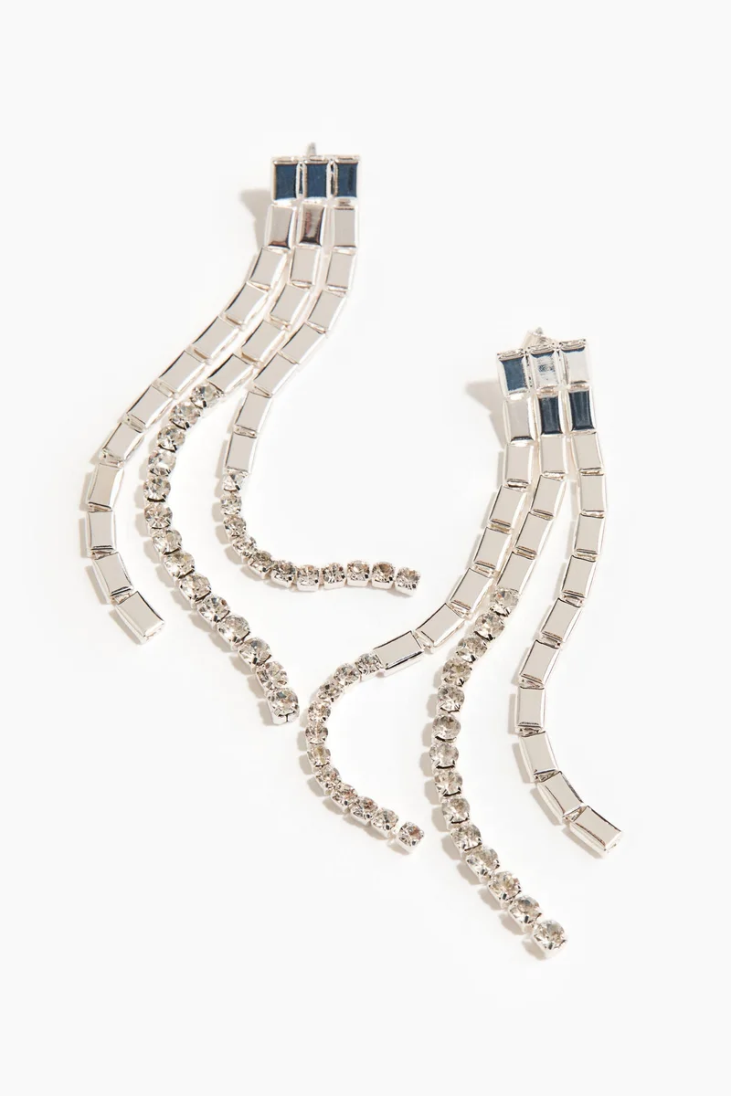 اتش اند ام حلق طويل مزين بأحجار الراين