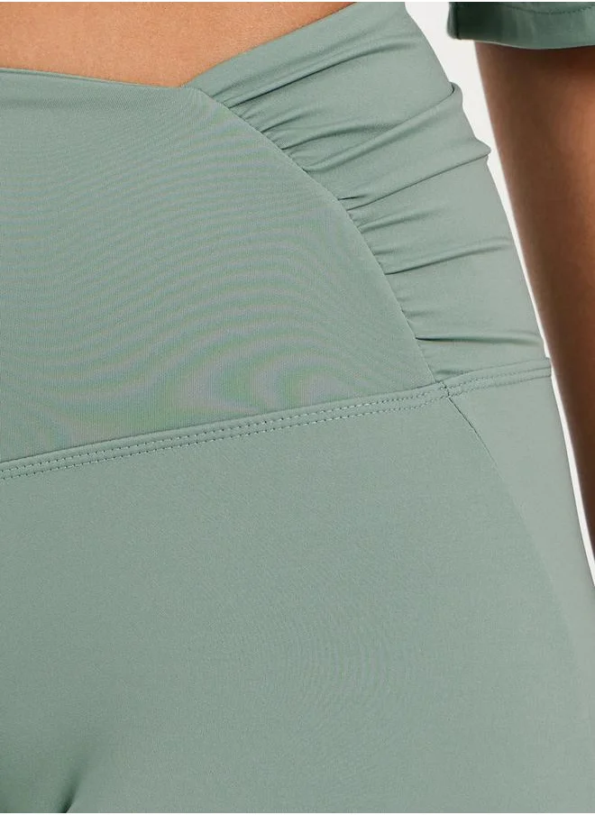 ستايلي Gymspire Edition - Label Ruched Waist 7/8 Leggings