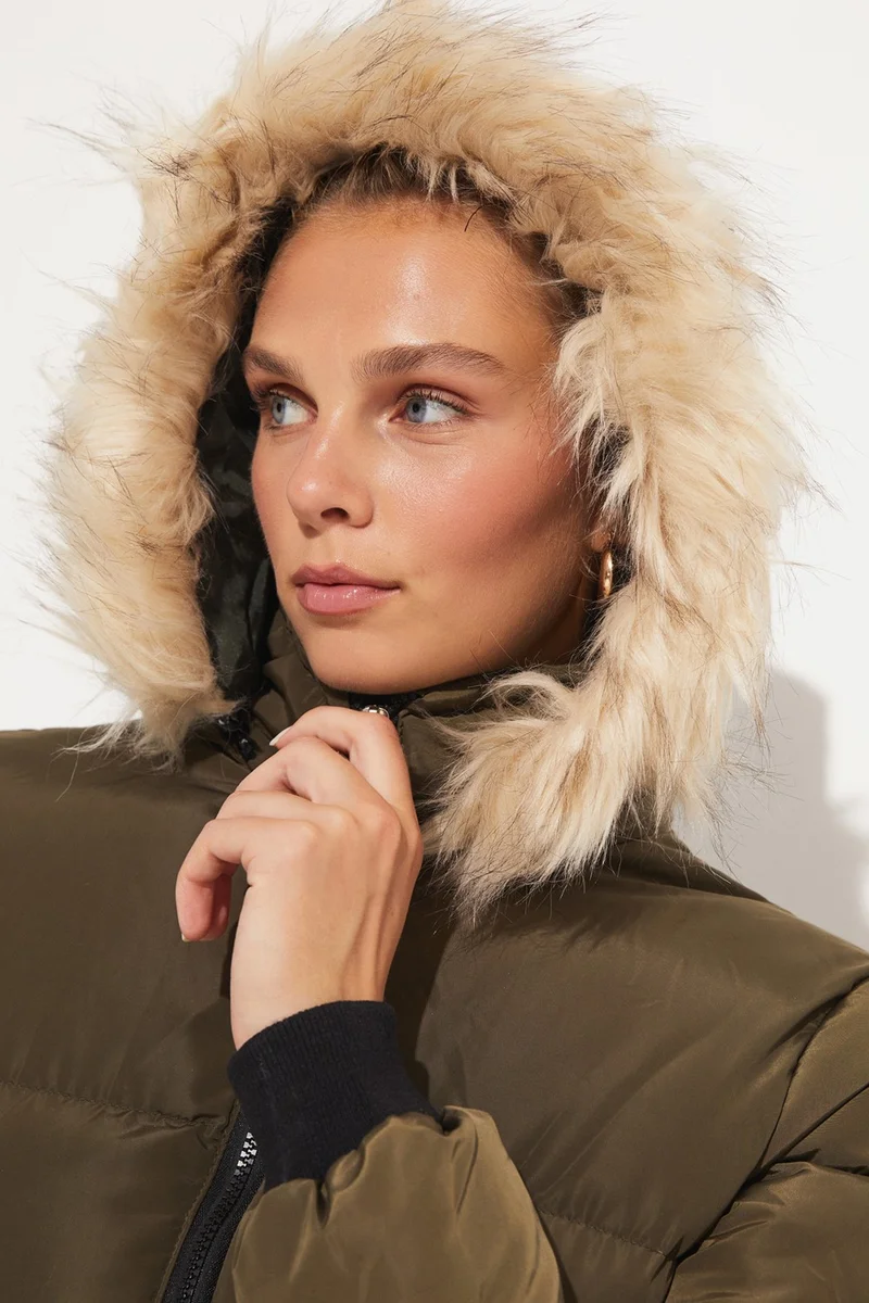 جون Women's Coat
