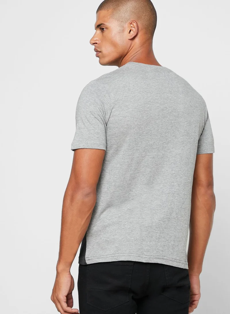 SP Characters Color Block Crew Neck T-Shirt