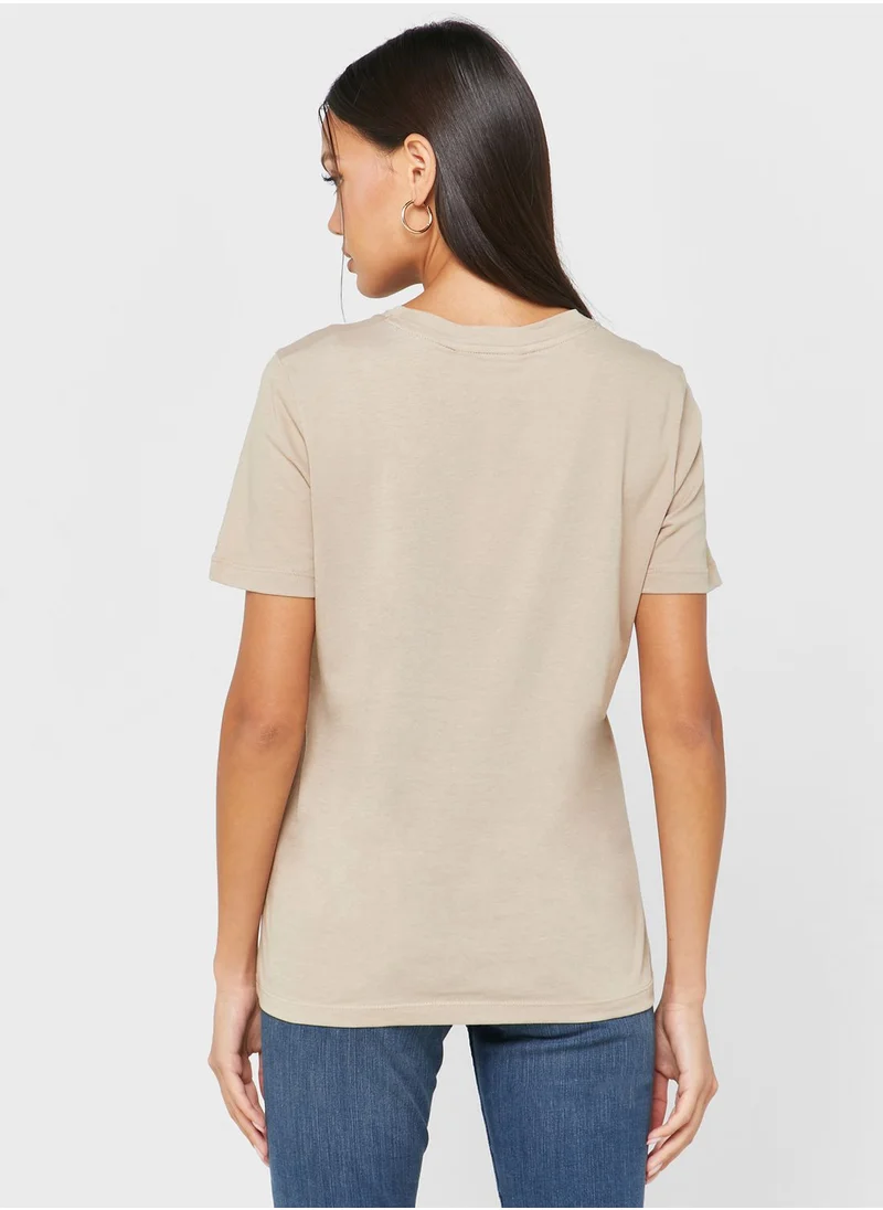 TOMMY HILFIGER Crew Neck Logo Printed T-Shirt