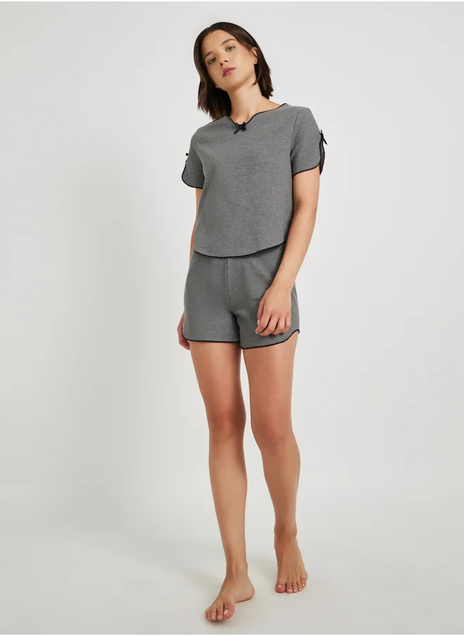 تايك تو Take Two Solid Short Sleeve T-Shirt with Bow Detail and Shorts Pyjama Set