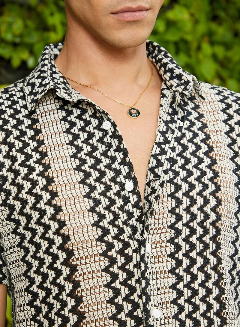CAHOOT  Men's Daisy White & Charcoal Black Zigzag-Knit Shirt for Men | Best Price UAE