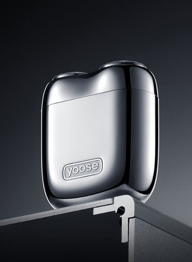 يوز ماكينة حلاقة كهربائية بسيطة للرجال - ماكينة حلاقة صغيرة محمولة للسفر مع رأس عائم، حجم صغير للغاية، مقاومة للماء، شحن سريع من النوع C، ضوضاء منخفضة، مثالية للعناية الشخصية في أي وقت (فضي) - Image 1