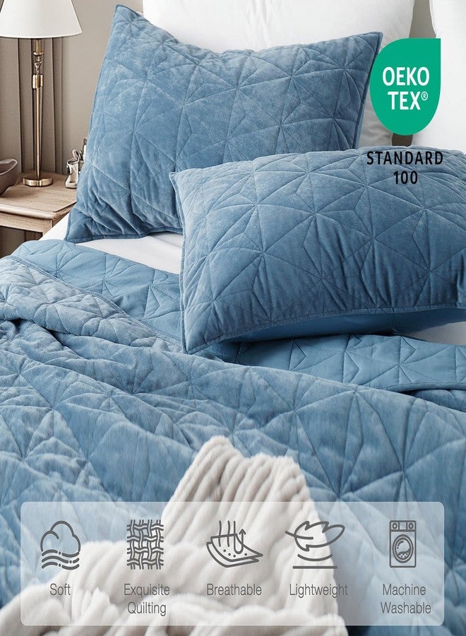 DAWNDIOR Corduroy Quilt Set Oversized King 112"x106", Lightweight All-Season Quilt with 2 Pillow Shams, Soft Fine-Striped Quilted Bed Cover, Navy Blue - Image 3